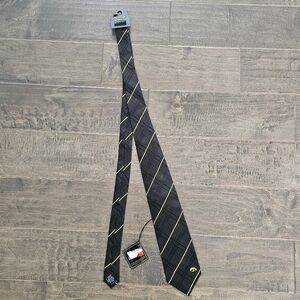 New 100% Silk Eagles Wings NCAA Iowa Hawkeyes Oxford Woven Tie Embroidered Hawk